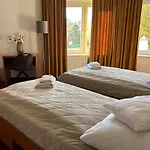 Evan U Hoffera With Free Parking Hotel Topoľčany