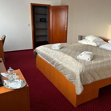 Evan U Hoffera Topoľčany