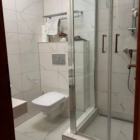 Evan U Hoffera With Free Parking 3*