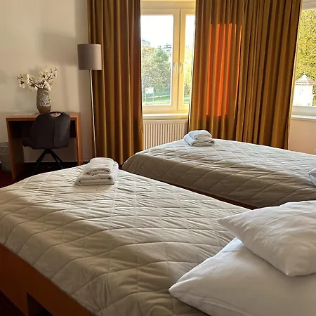 Evan U Hoffera Hotel Topoľčany