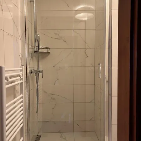 Evan U Hoffera Hotel