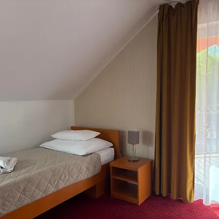 Hotel Evan U Hoffera With Free Parking 3*