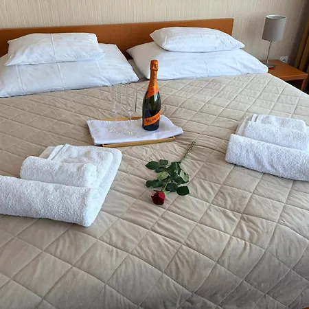Evan U Hoffera With Free Parking Hotel 3*