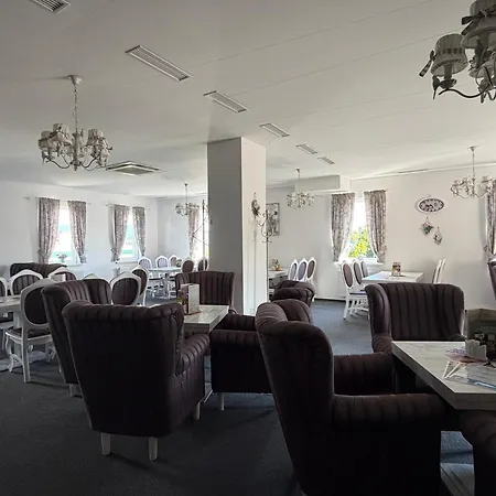 Hotel Evan U Hoffera With Free Parking 3*